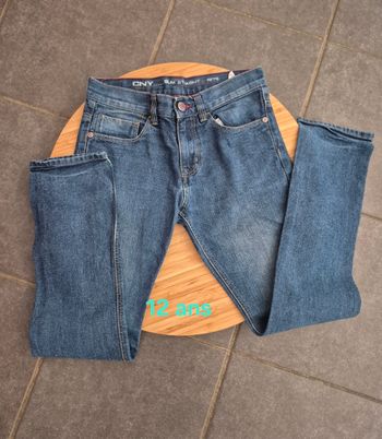 1 jeans slim Taille 12 ans