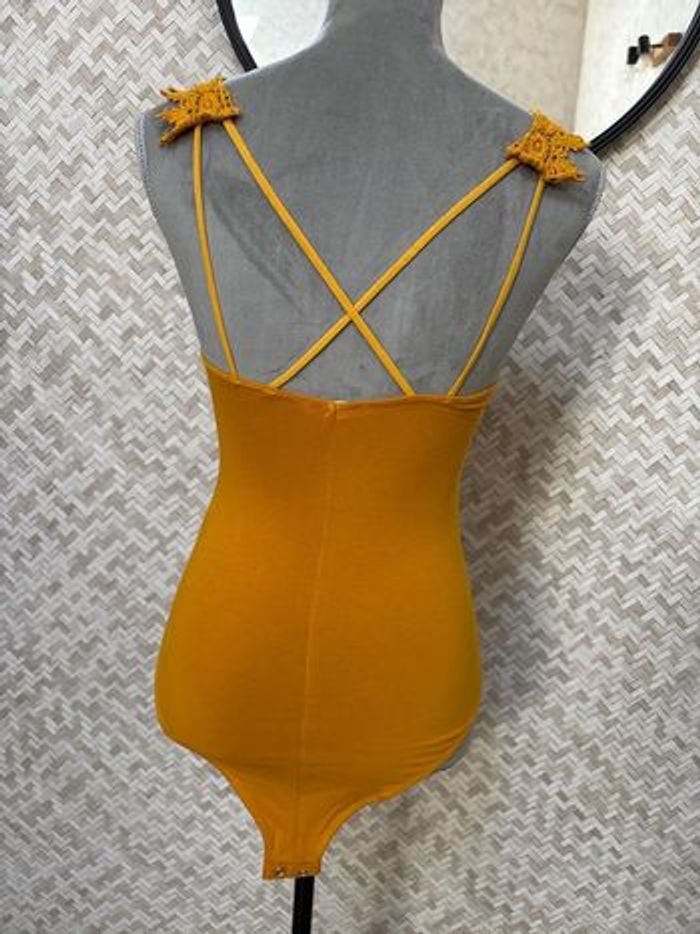 Bodie dentelle - photo numéro 3