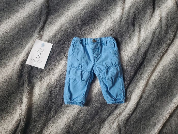 Pantalon 3 mois in extenso
