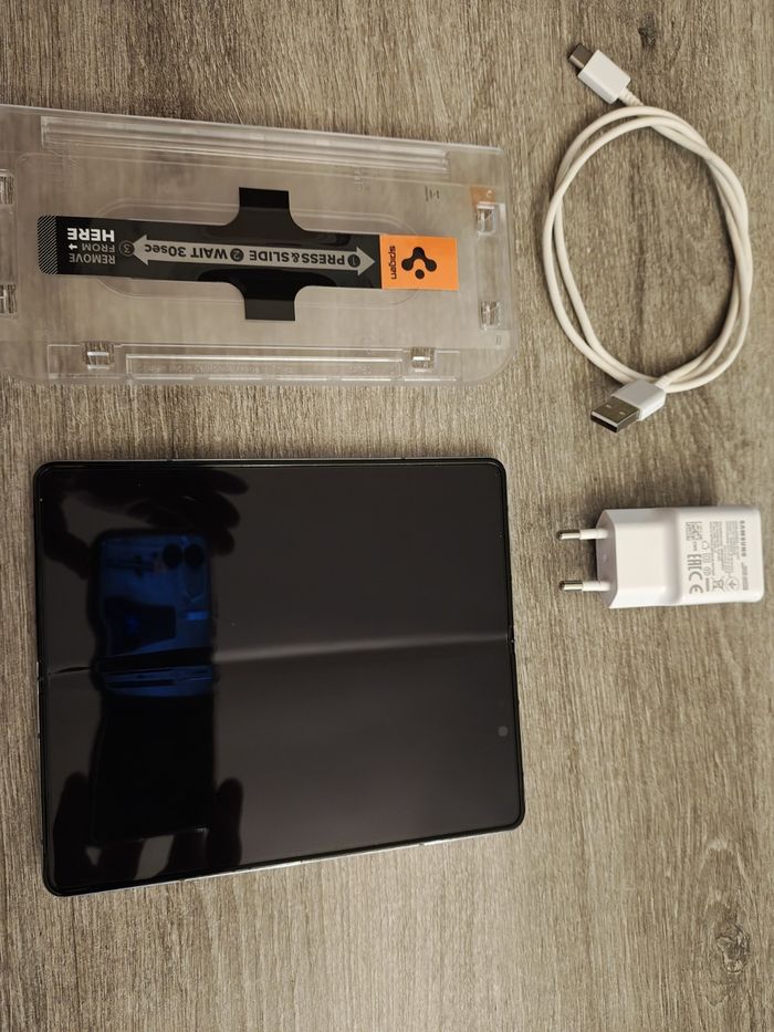 Samsung Galaxy z fold5 256go 5g - photo numéro 2