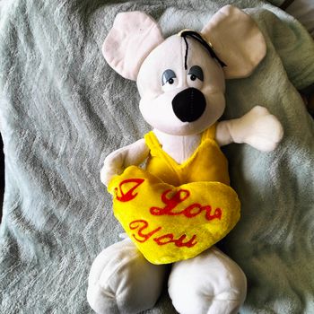 Peluche souris blanche