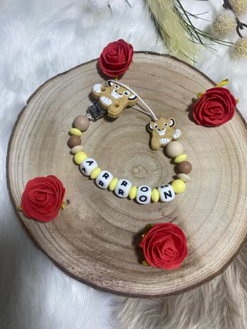 Attache tétine personnalisé simba