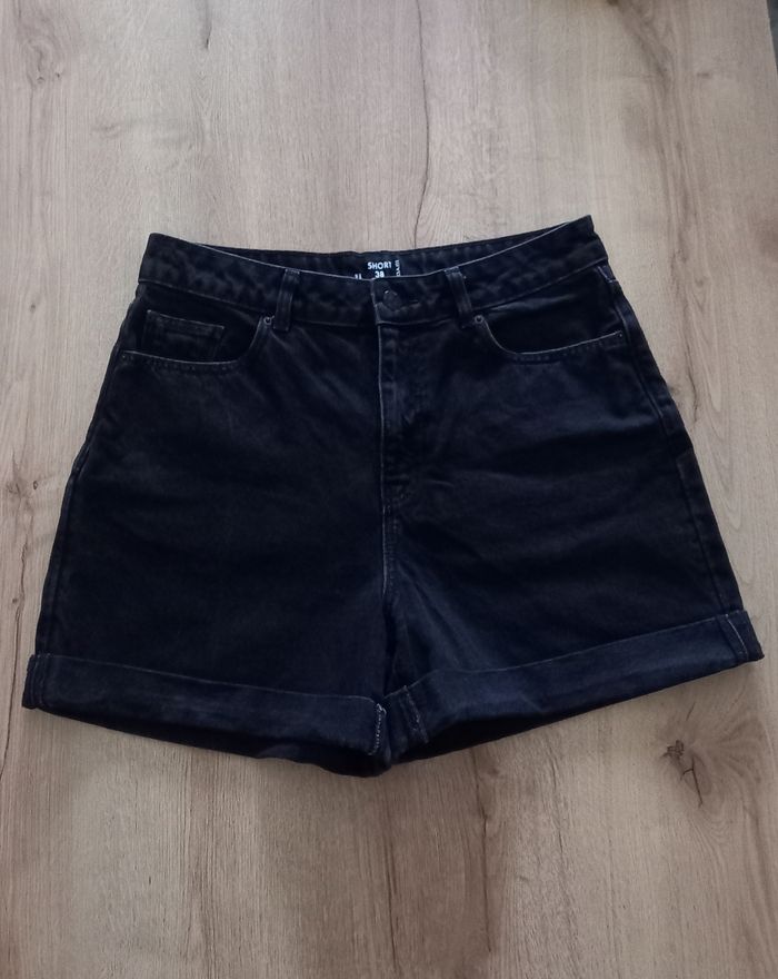 Short taille haute " Kiabi "