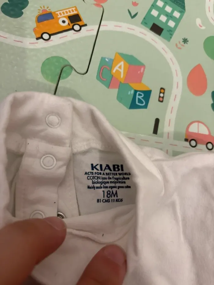 Sous pull Kiabi 18 mois - photo numéro 2