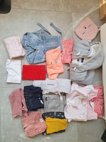 Lot vêtements bébé fille