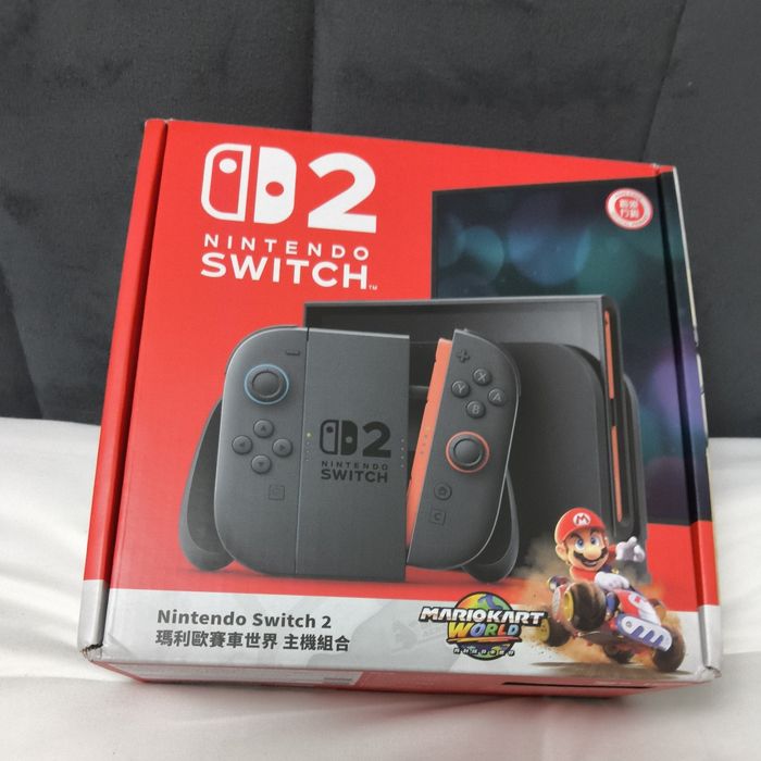 Console Nintendo Switch 2 neuve avec Mario Kart World, livraison le lendemain
