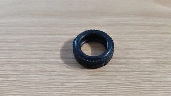 Pneu seul pièce détachée miniature Bburago Burago Mercedes-Benz SSK 1928 1/24 1/24e 1/24ème #C11