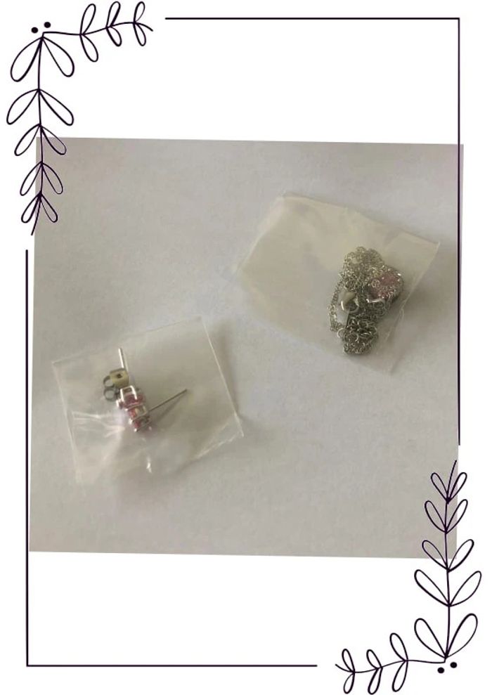 Bijoux neufs : collier + boucles d'oreilles rose - photo numéro 2