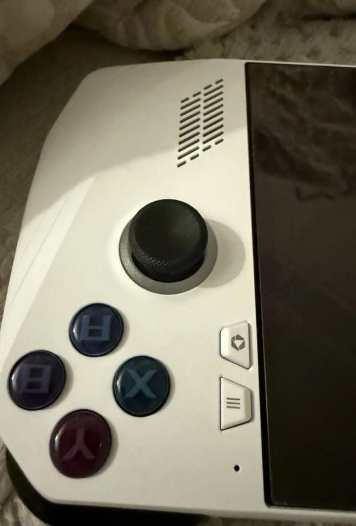 Console de jeu portable ASUS ROG Ally RC71L Ryzen Z1 Extreme 16 Go 512 Go SSD - photo numéro 5