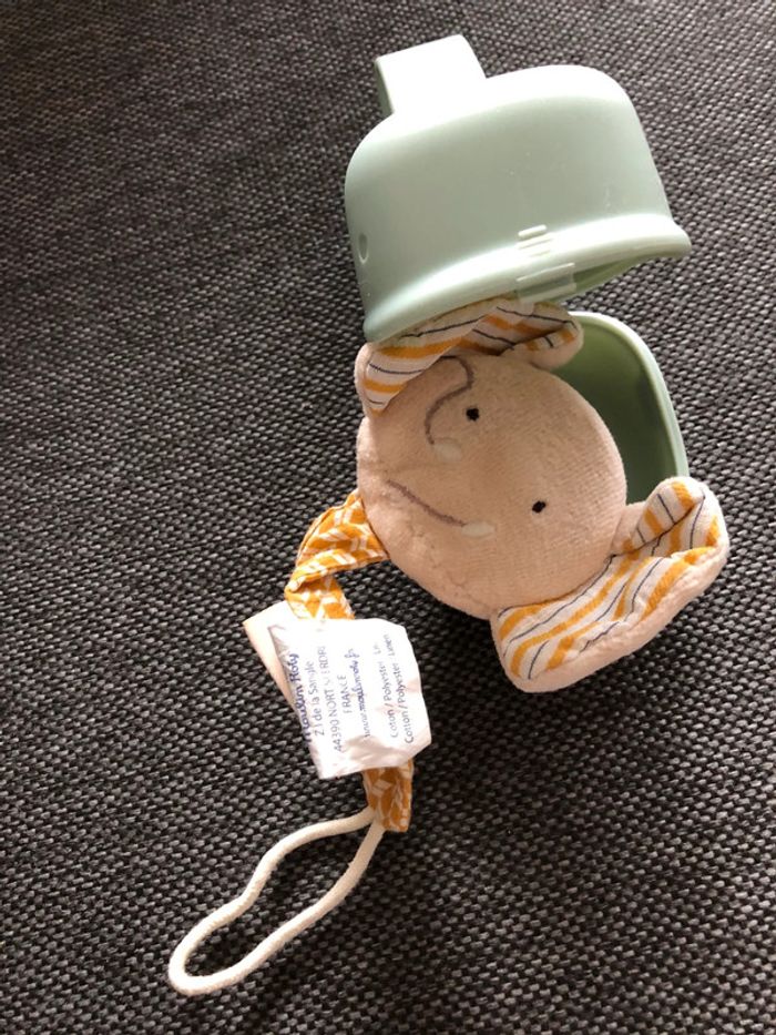 Range tétine et attache tétine