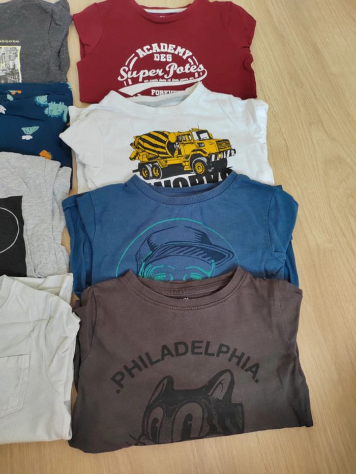 Lot de tee-shirts 4ans - photo numéro 2