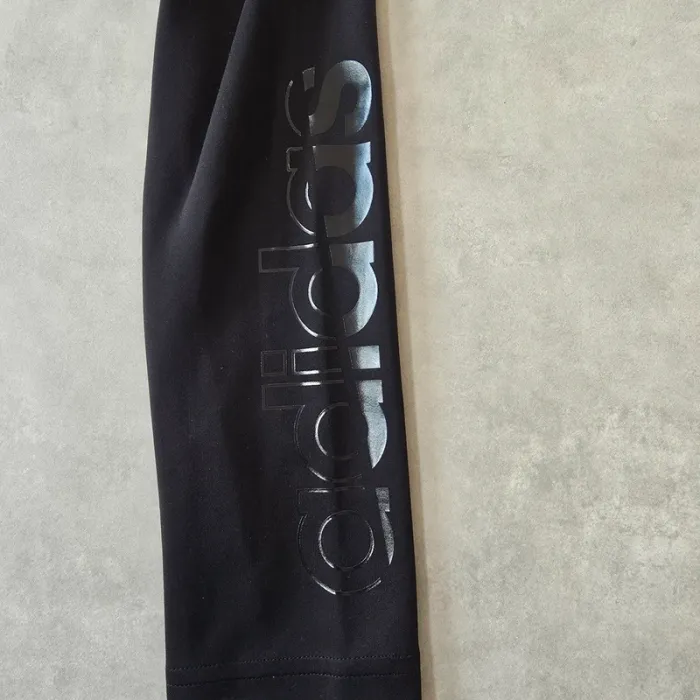 Ensemble sport Adidas neuf + cadeau - photo numéro 14