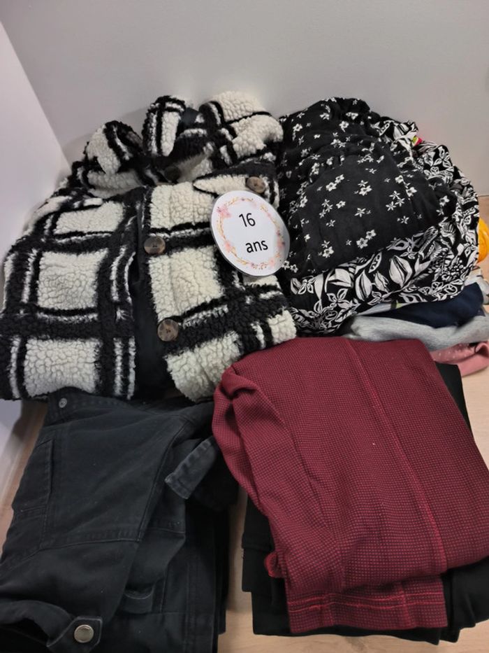 Lot vêtements fille 16 ans 15 pièces