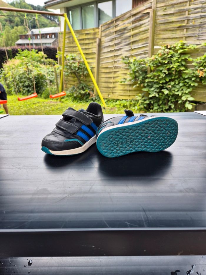 Chaussure adidas - photo numéro 2