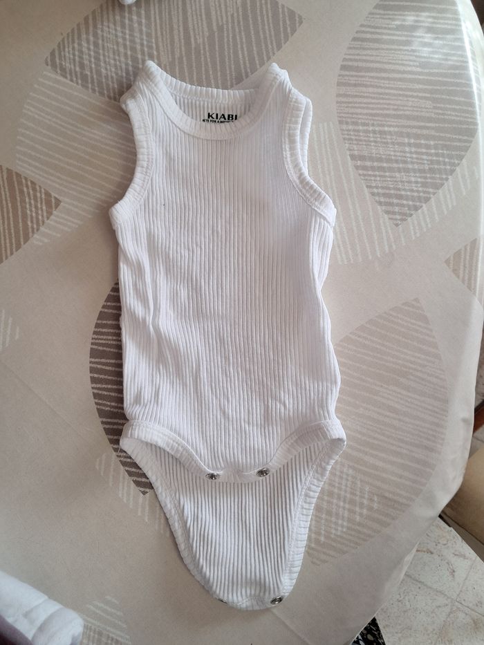 Lot de 2 bodies mixtes 3 mois - photo numéro 2