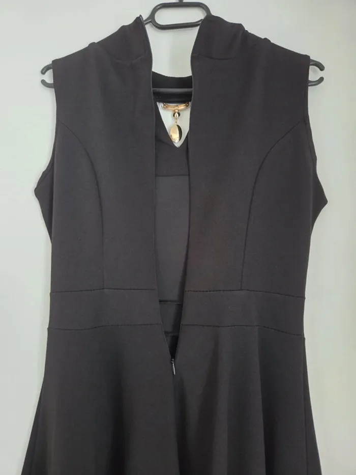 Petite robe noire de soirée femme taille 38M - photo numéro 3