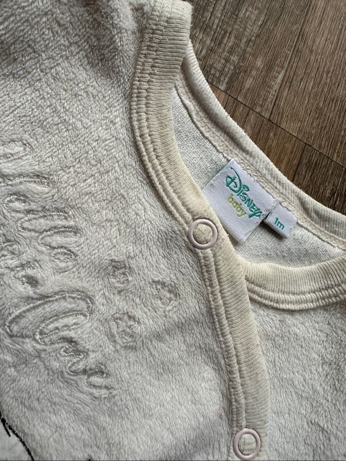 - Pyjama Disney - 1 mois - bon état, petite tache - photo numéro 2