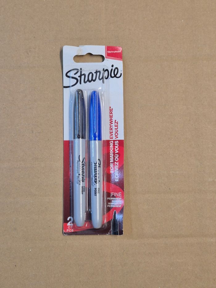 Blister 2 feutres Sharpie bleu et noir