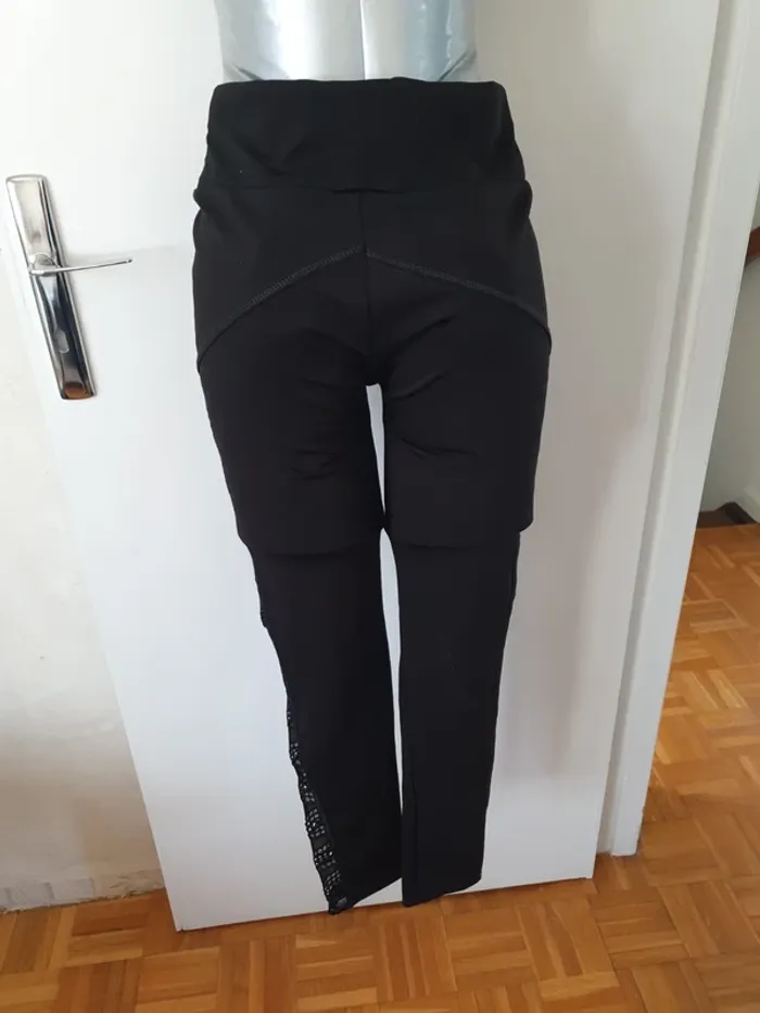 Legging a motif trou - photo numéro 3