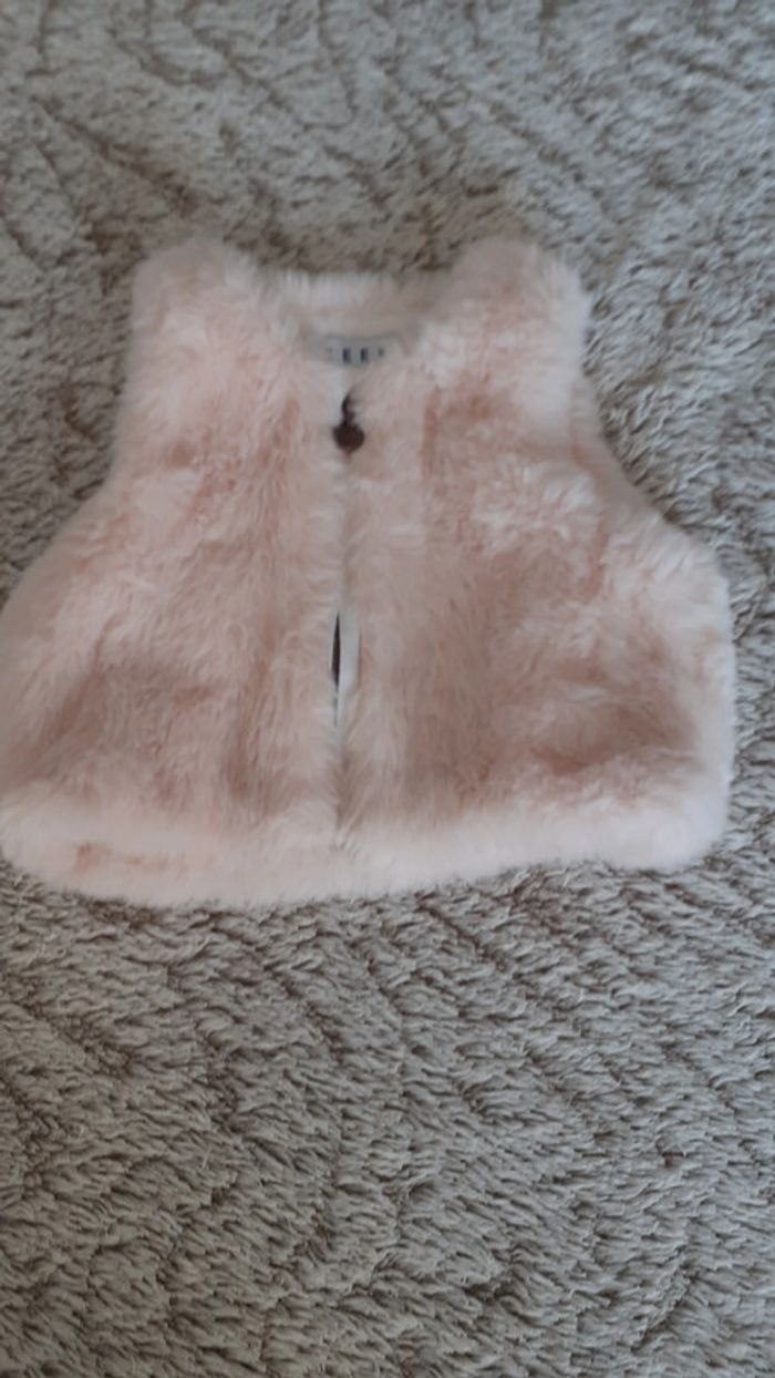 Lot de 4 pulls/gilets 3 mois - photo numéro 2
