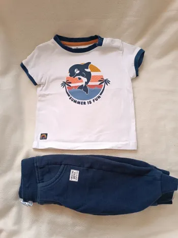🎀 jolie petit ensemble Gémo jogging bleu marine t-shirt blanc taille 6 mois 🎀