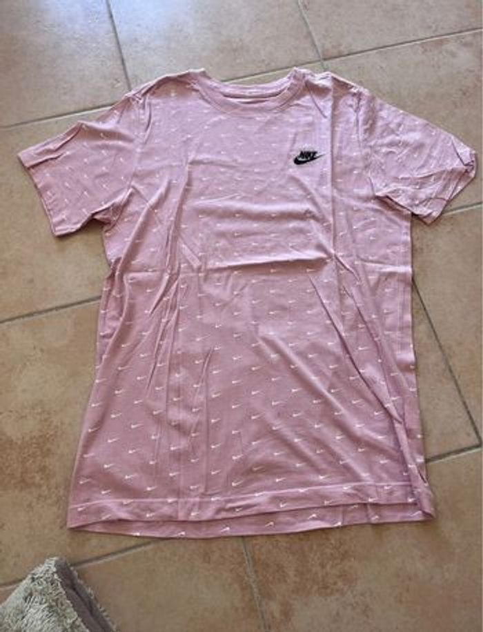 T-shirt Nike rose - photo numéro 2