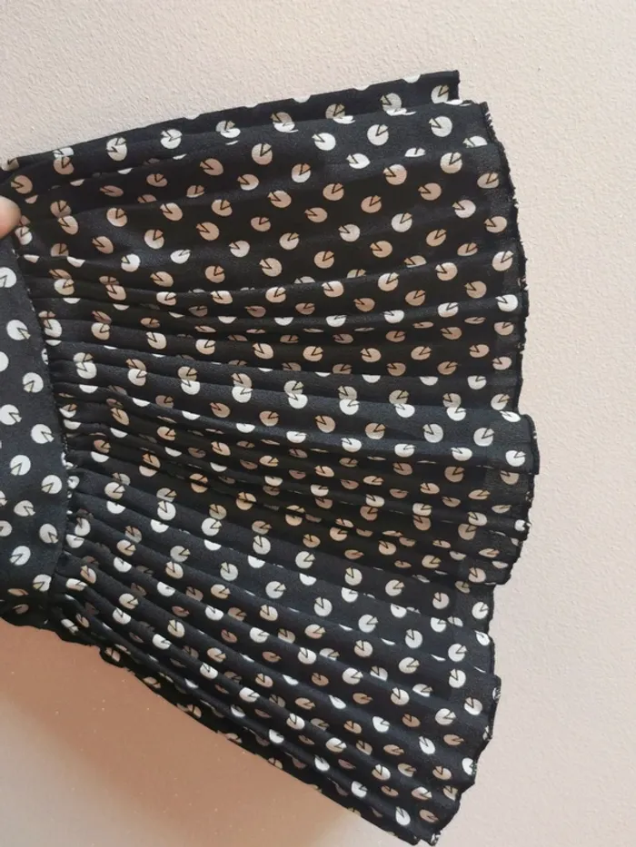 Robes noir à motifs, multi découpes. - photo numéro 5