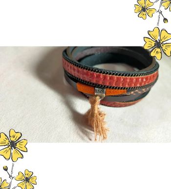 Bracelet multirangs fantaisie – Tons chauds & pampille beige