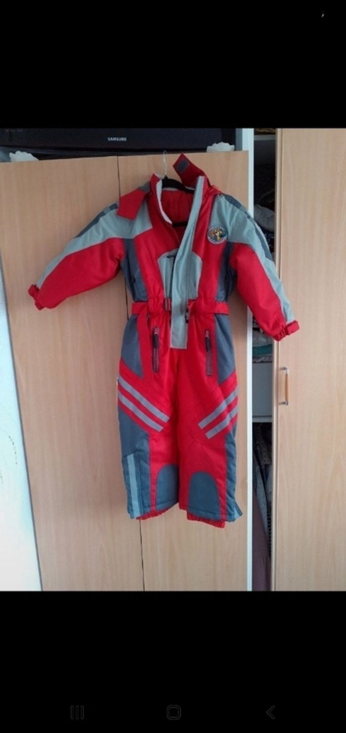 Belle combinaison de ski disney Mickey 6 ans