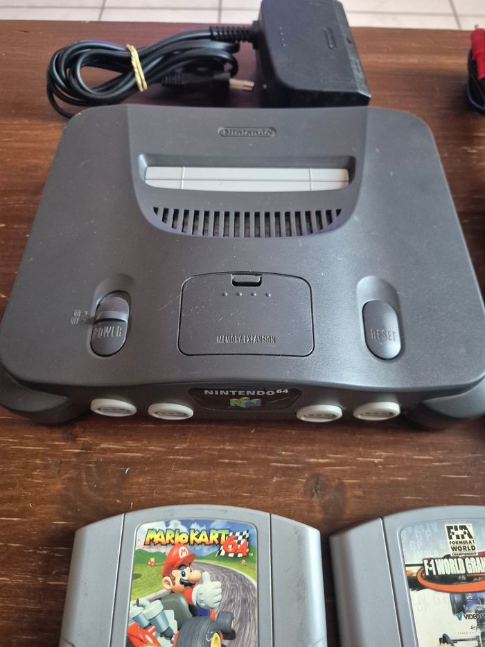 Console n64 nintendo 64 et jeux - photo numéro 3