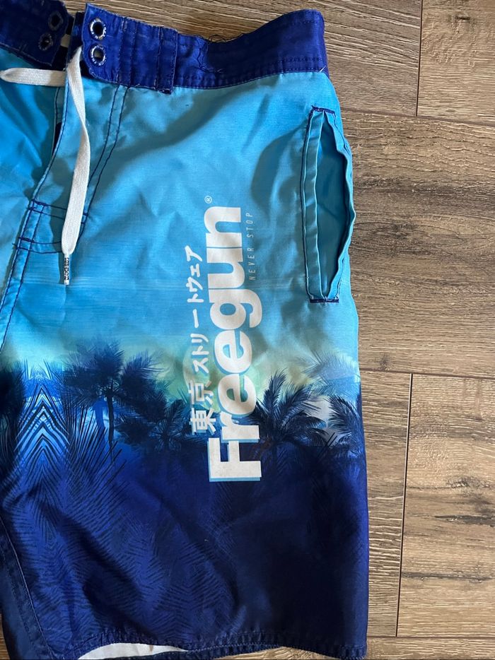Short de bain freegun 16 ans - photo numéro 2