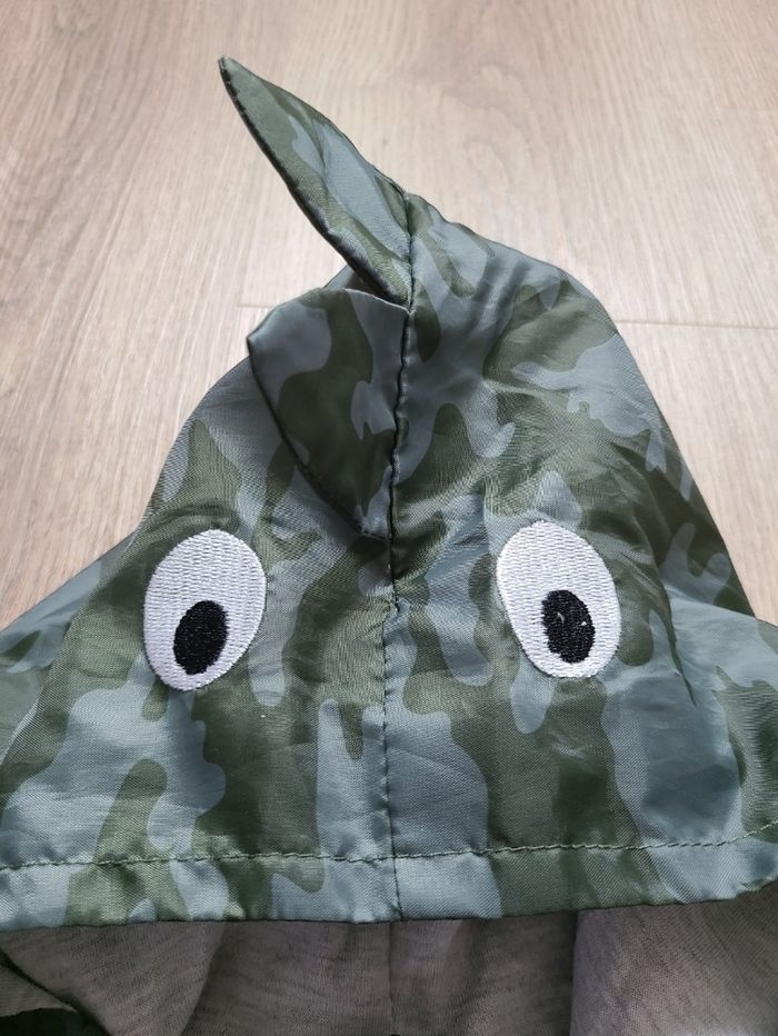 Veste imperméable 6 mois - photo numéro 2