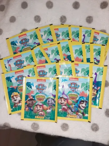 Lot 20 pochettes pat patrouille paw patrol dino rescue neuves