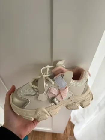 Basket avec lacets pour fille p30