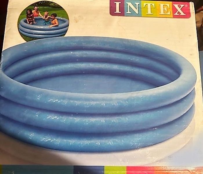Piscine gonflable "Intex" - photo numéro 2
