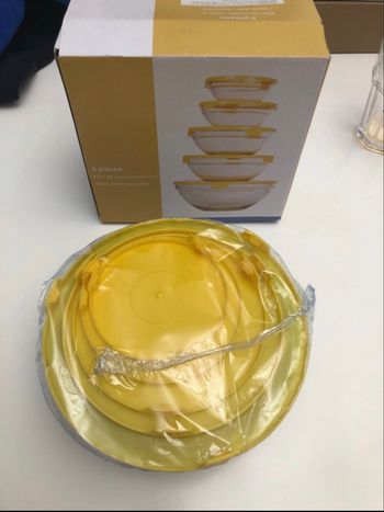 Lot de 5 bols De conservation en verre avec couvercle neuf.