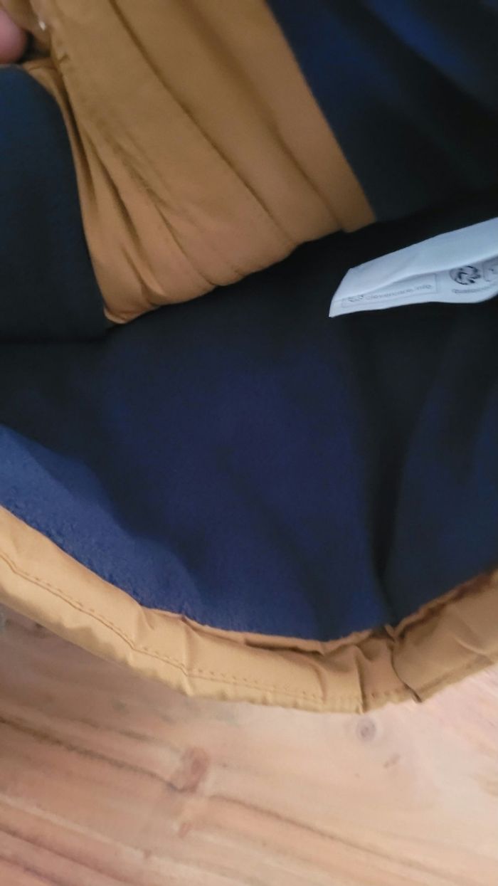 Doudoune à capuche en velours côtelé 6 mois neuve - photo numéro 3