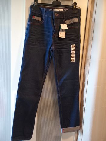 Jeans regular taille 10ans neuf