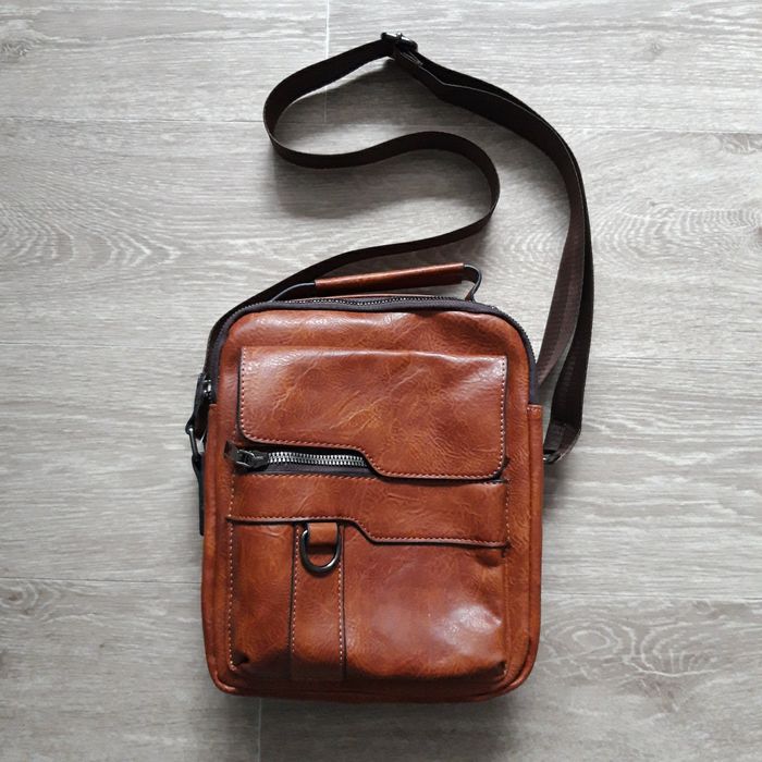 Sac à main en simili cuir