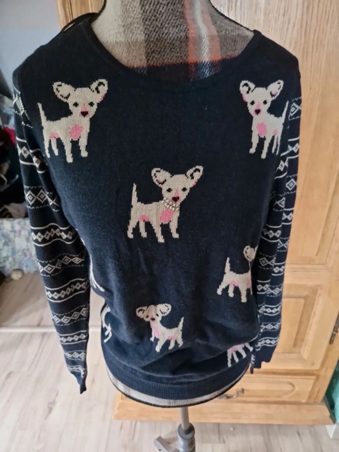 Joli pull chien George taille 38 - photo numéro 2