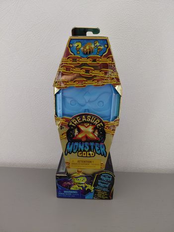 Monster gold treasure ×