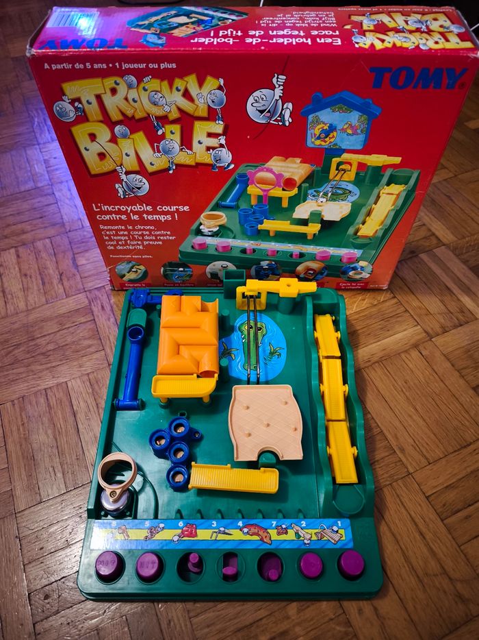 Tricky Ball Tomy