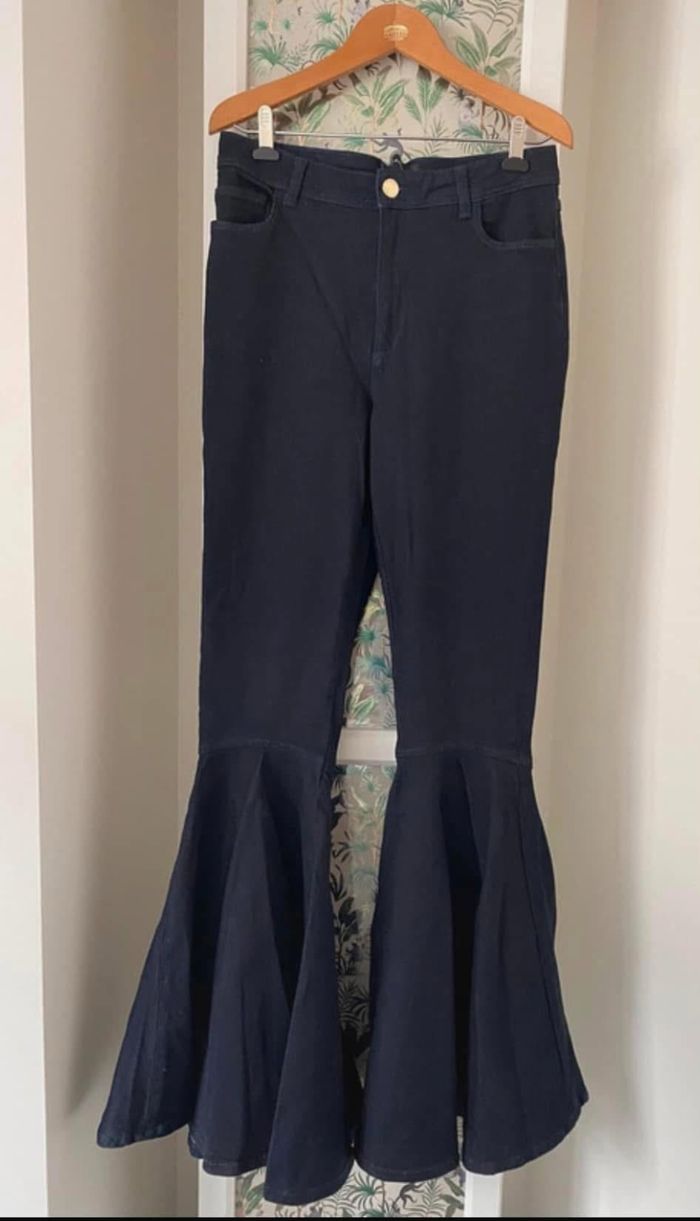 Pantalon pat’d’éléphant neuf uterqüe Pantalon flare Pantalon jean Taille 40 neuf - photo numéro 2