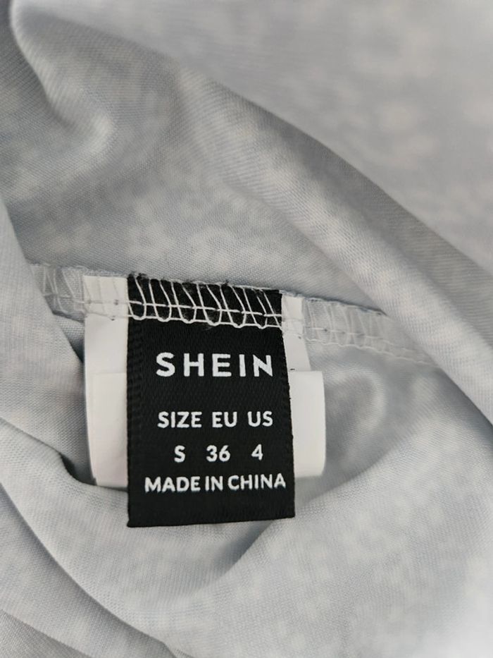 Robe fluide bleu a fleurs fille shein taille S - photo numéro 5