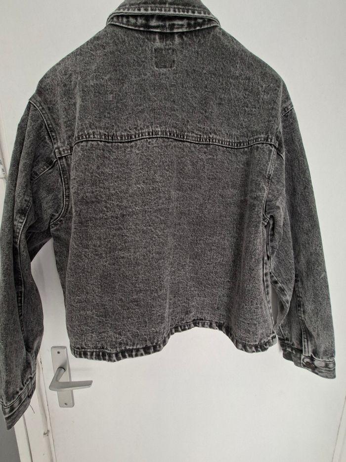 Veste en jean grise neuve - photo numéro 4