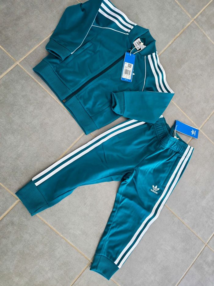 Magnifique Ensemble Adidas vert/turquoise - photo numéro 2