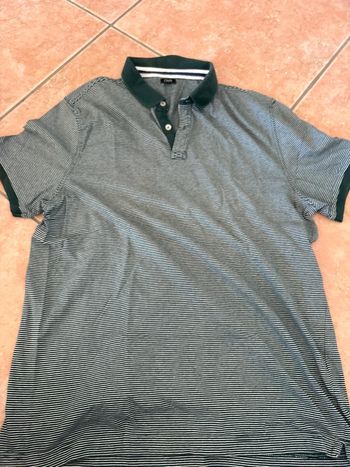 Polo vert à rayure