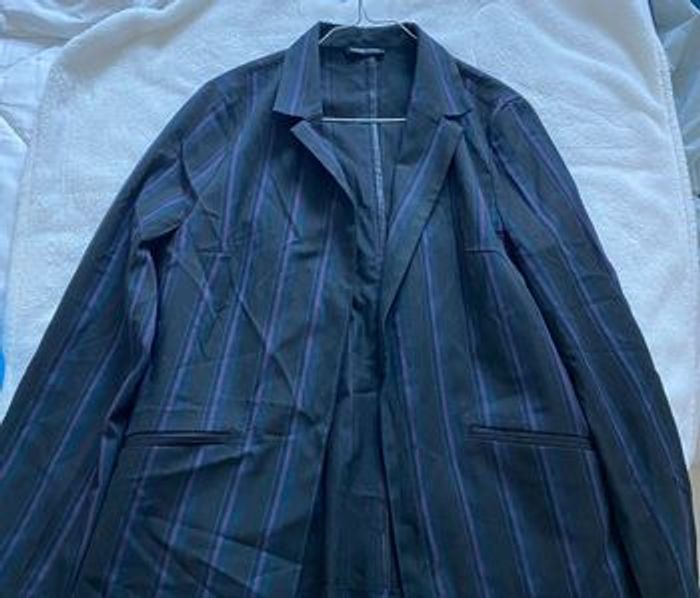 Blazer noir jamais porté - photo numéro 5