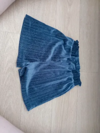 Short 18 mois in extenso
