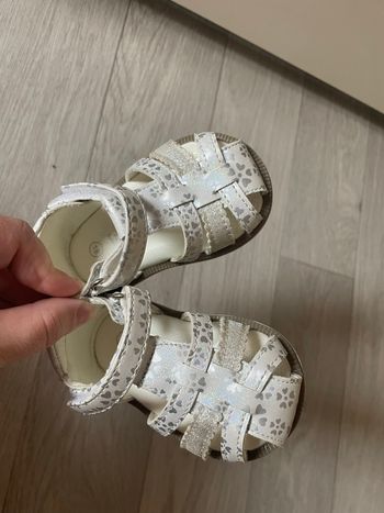 Chaussures de marche bébé 